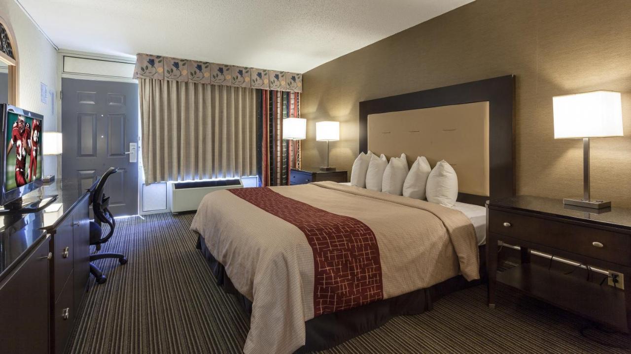 Red Roof Inn & Suites Dekalb Kültér fotó