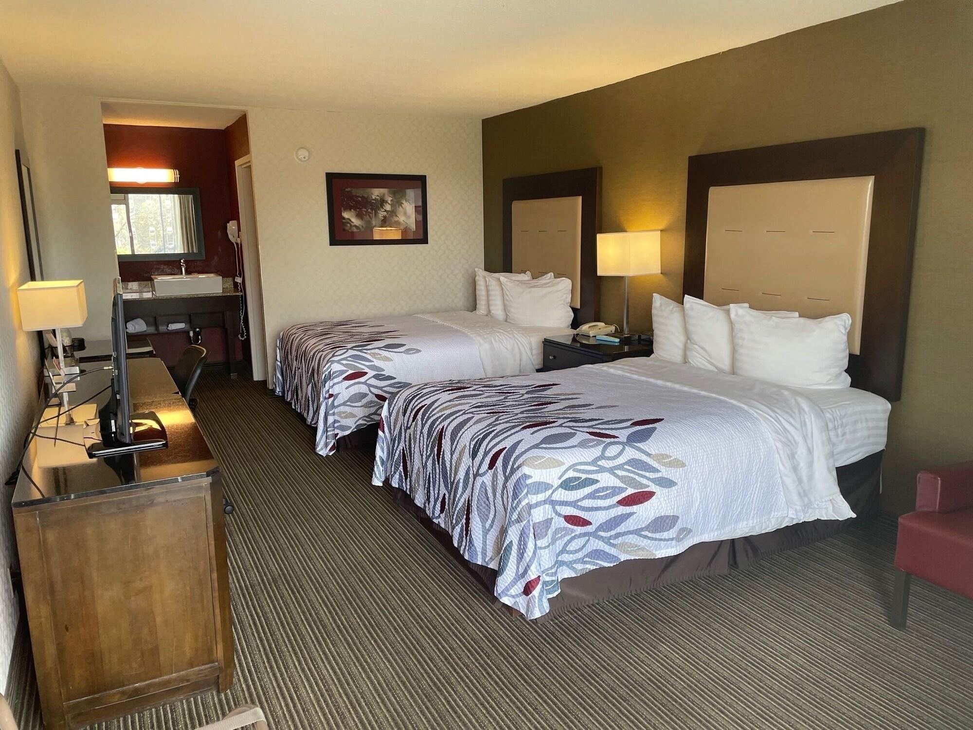 Red Roof Inn & Suites Dekalb Kültér fotó