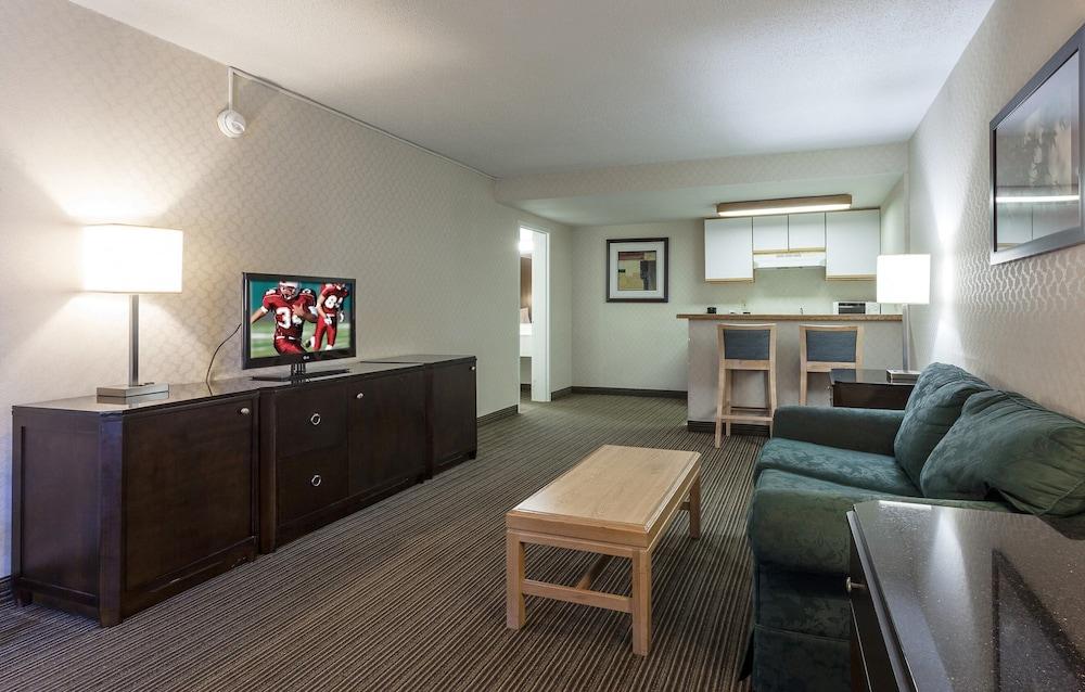Red Roof Inn & Suites Dekalb Kültér fotó