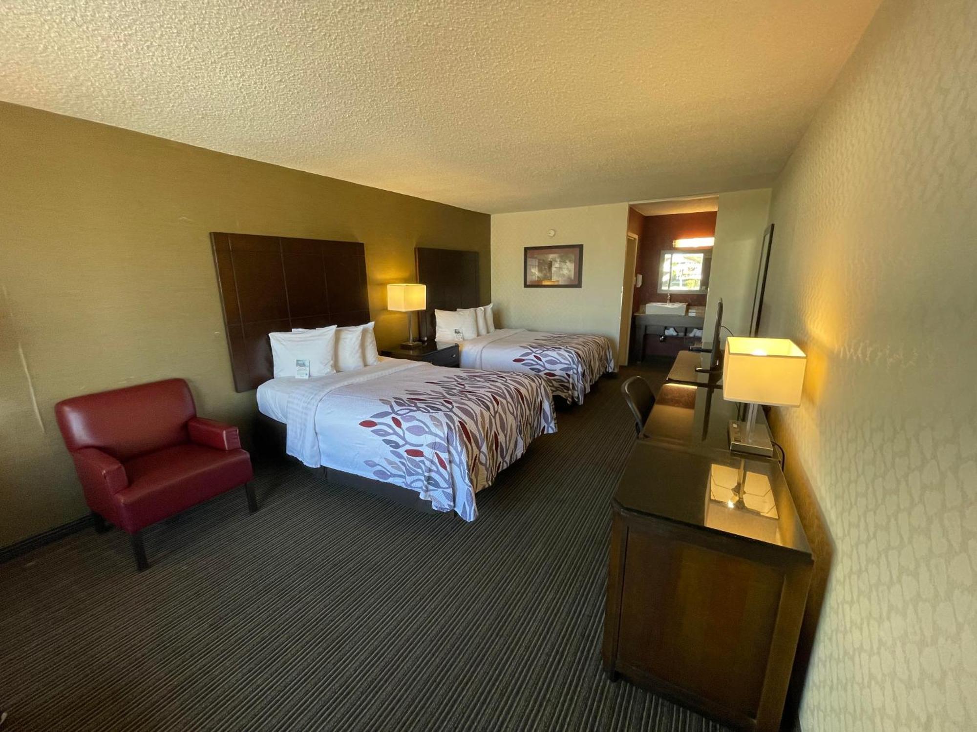 Red Roof Inn & Suites Dekalb Kültér fotó