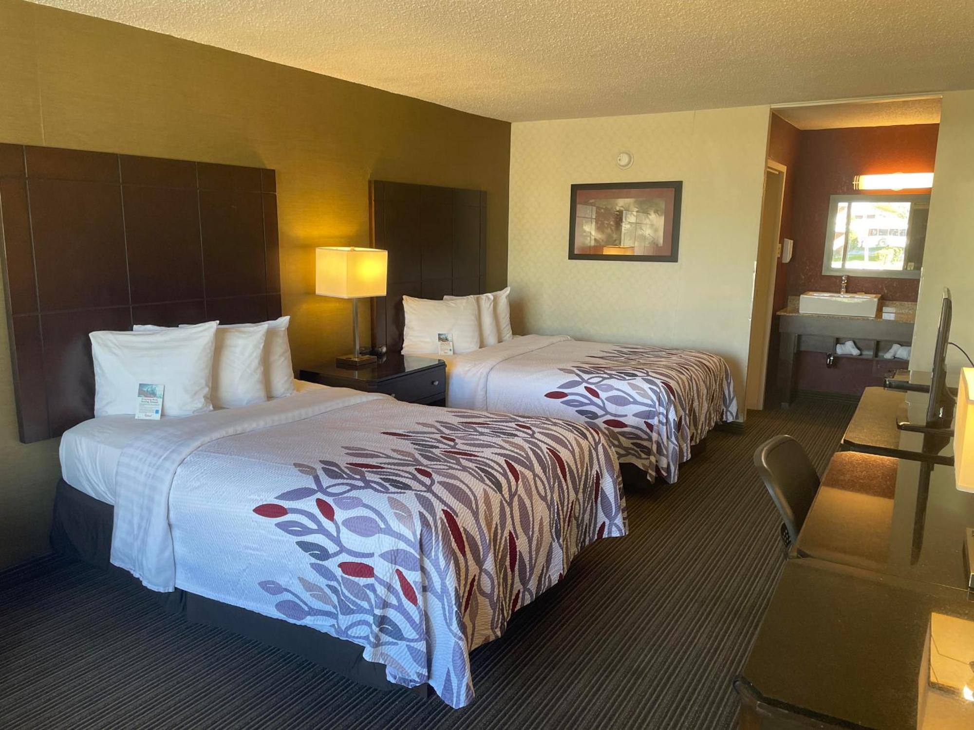 Red Roof Inn & Suites Dekalb Kültér fotó