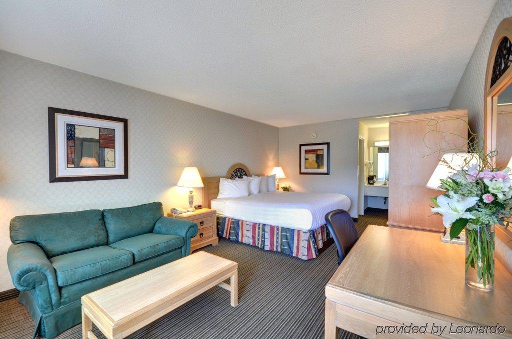 Red Roof Inn & Suites Dekalb Szoba fotó